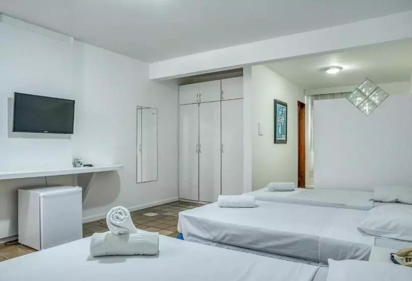 اتاق استاندارد چهار تخته, Praia Hotel Enseada