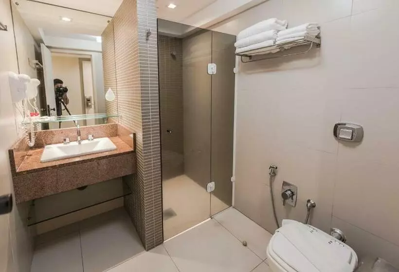 اتاق لوکس سه تخته, Rafain Palace Hotel & Convention Center