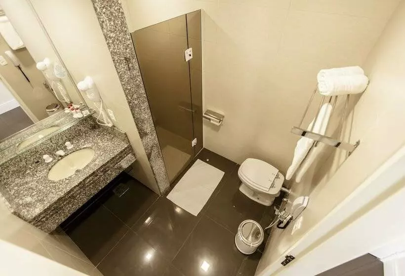 اتاق لوکس سه تخته, Rafain Palace Hotel & Convention Center