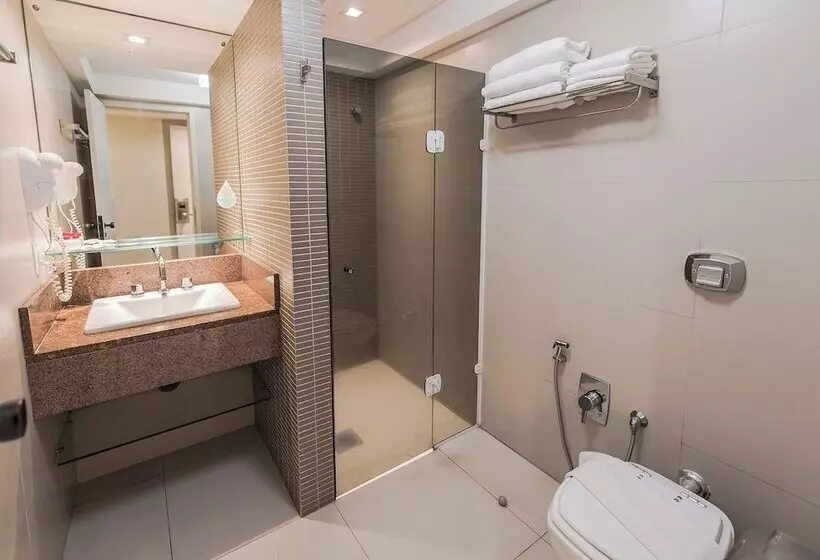 اتاق لوکس سه تخته, Rafain Palace Hotel & Convention Center