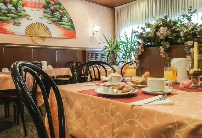 スタンダードシングルルーム, Roma