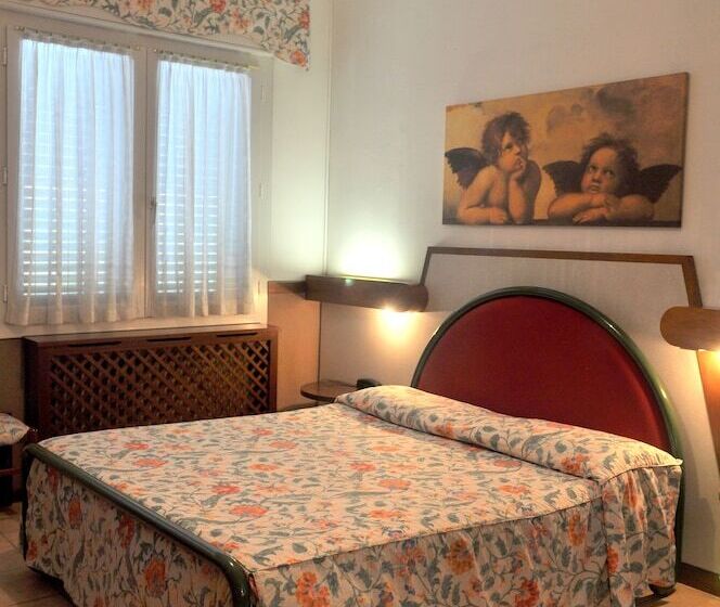 Номер Стандарт Индивидуальный, Roma