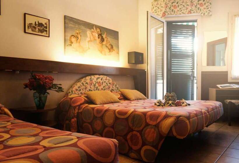 Четырехместный Номер Стандарт, Roma