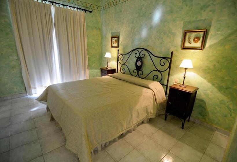 דירת חדר, Solanas Termas De Dayman