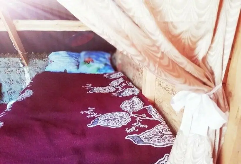 بنگله اقتصادی, Camping On Olkhon
