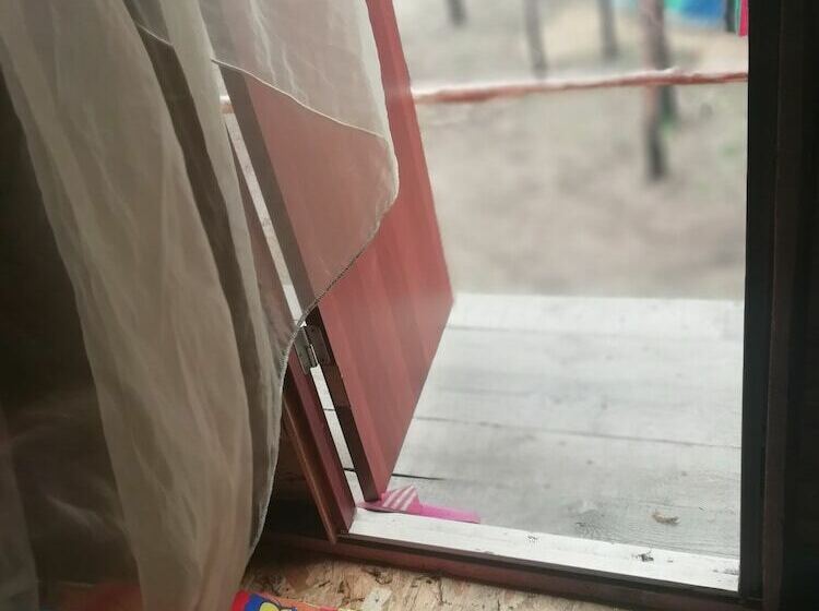 بنگله اقتصادی, Camping On Olkhon