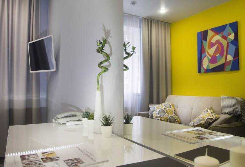 Семейный Номер, Maxim Park