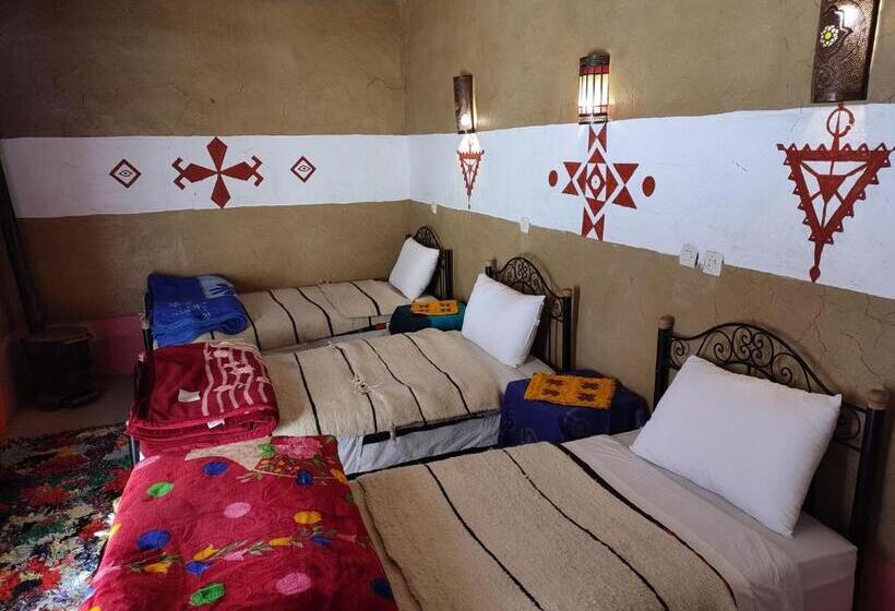 غرفة قياسية ثلاثية, Auberge Restaurant Afoud