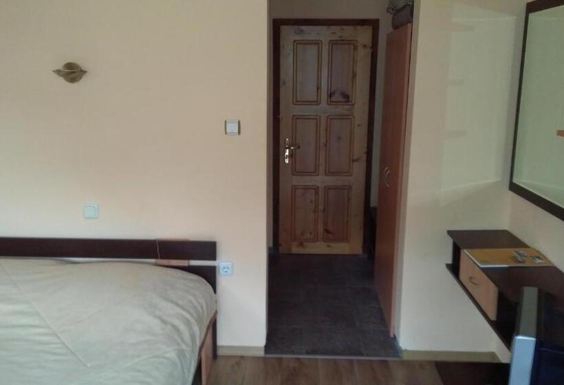 חדר סטנדרט עם מרפסת, Guest House Alfa Daniel