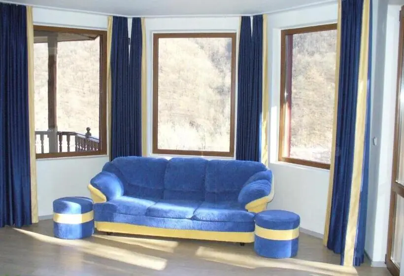 ファミリールーム, Guest House Alfa Daniel