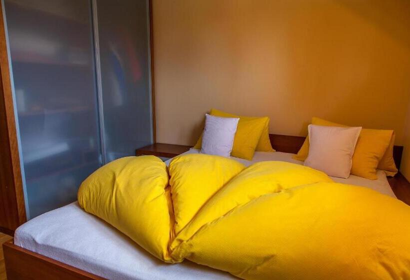 شقة 3 غرف, Penzion U Pejtrika