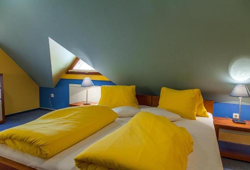 شقة غرفة واحدة, Penzion U Pejtrika