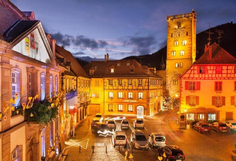 غرفة عائلية, Logis Hôtel De La Tour