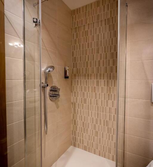 غرفة سوبيريور ذات إطلالة, Logis Hôtel De La Tour