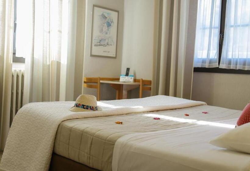 غرفة قياسية, Hôtel Aurélia