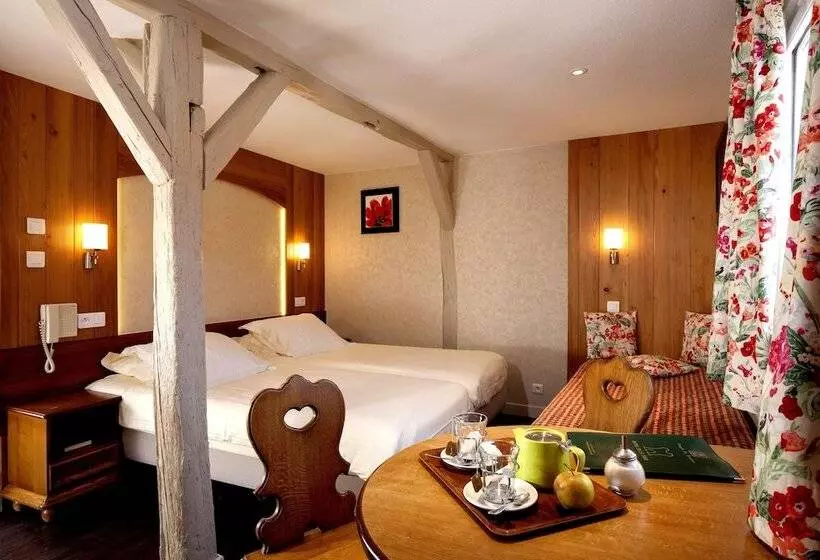 اتاق راحتی, Logis Hôtel De La Tour