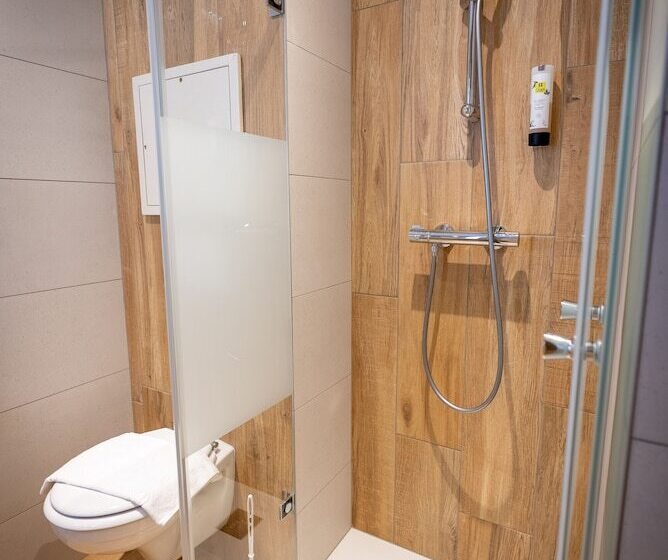 غرفة كومفورت, Logis Hôtel De La Tour