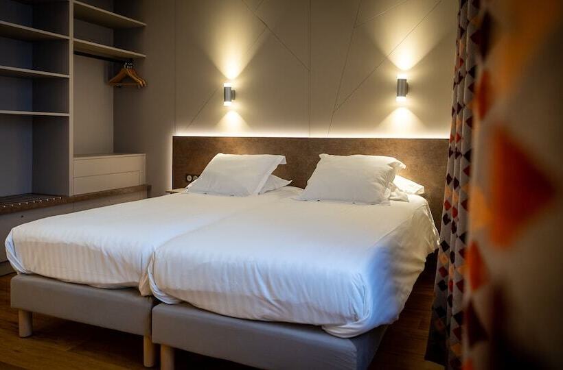 غرفة سوبيريور, Logis Hôtel De La Tour