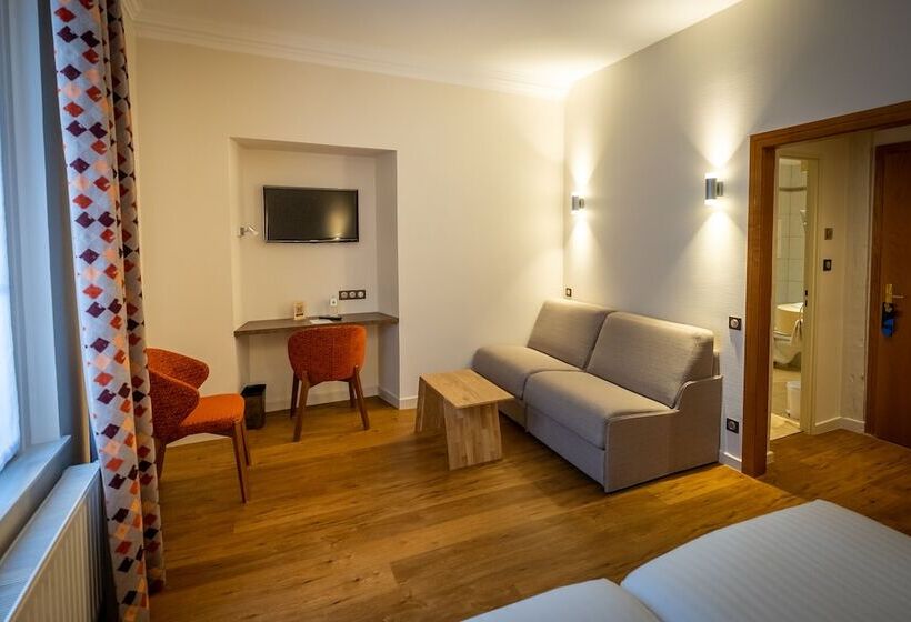 غرفة سوبيريور, Logis Hôtel De La Tour