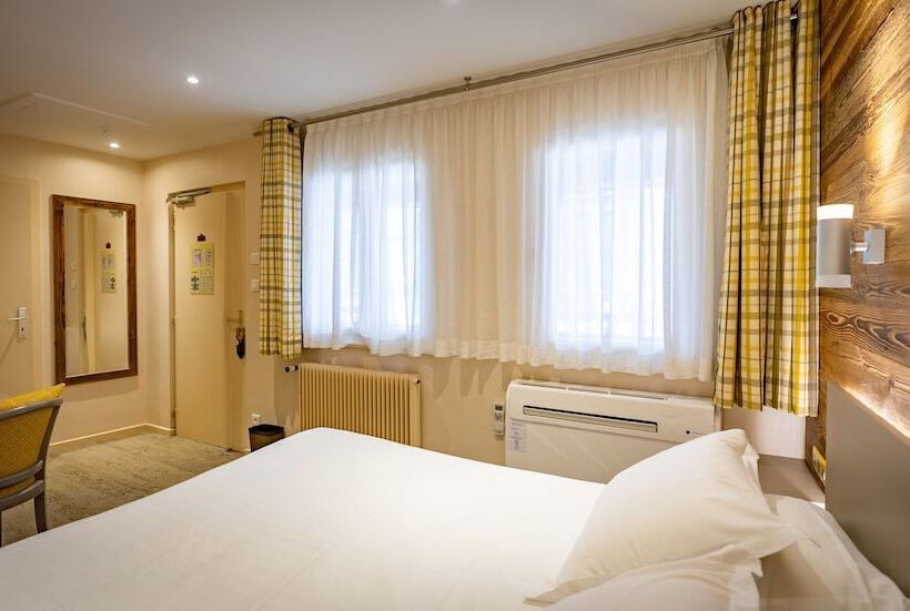 غرفة سوبيريور, Logis Hôtel De La Tour