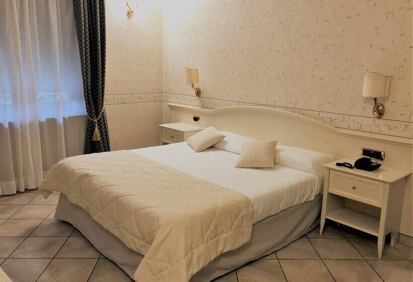 חדר סטנדרט, La Noce