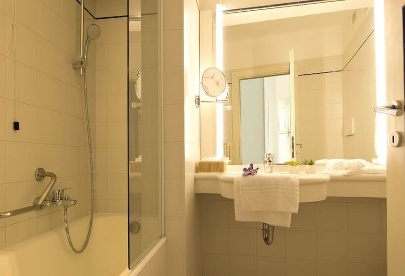 Номер Стандарт Трехместный, La Torre