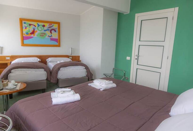 Четырехместный Номер Стандарт, La Torre