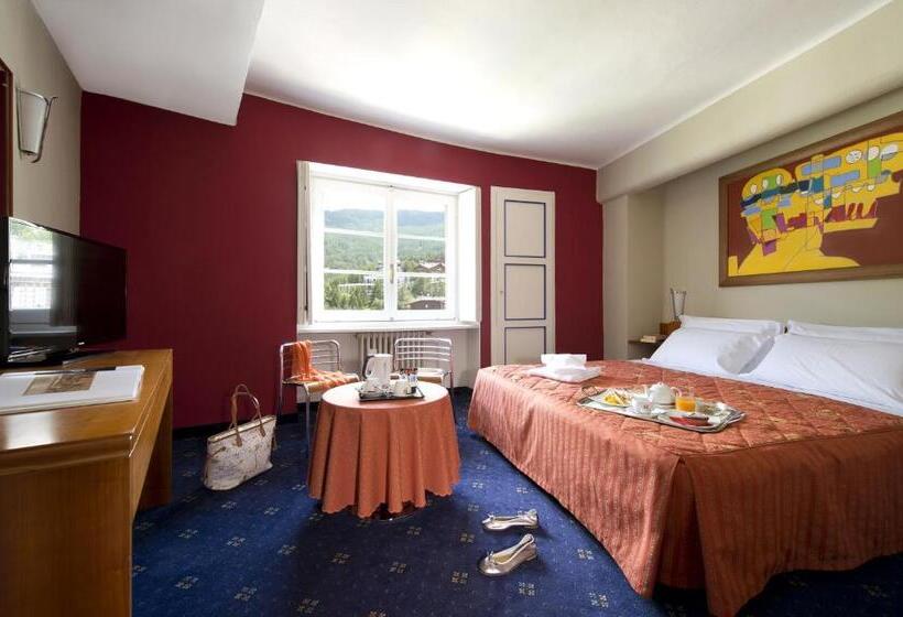 Номер Стандарт Вид на Горы, La Torre