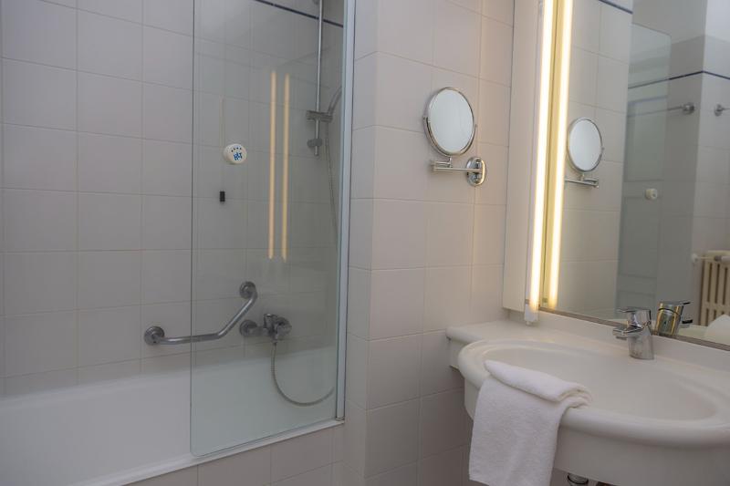 Номер Стандарт Вид на Горы, La Torre