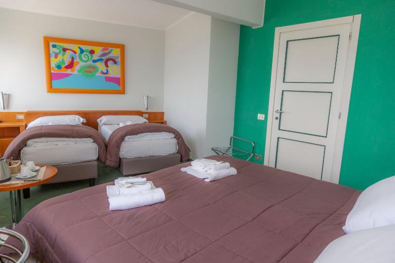 Четырехместный Номер Стандарт, La Torre