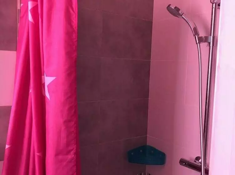 Standard-huone, Le Moderne