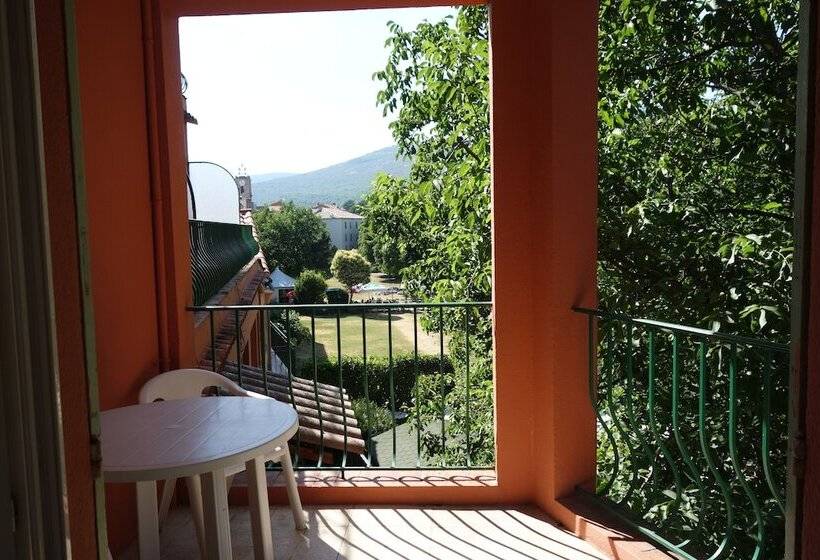 스탠다드 테라스 룸, Le Préjoly