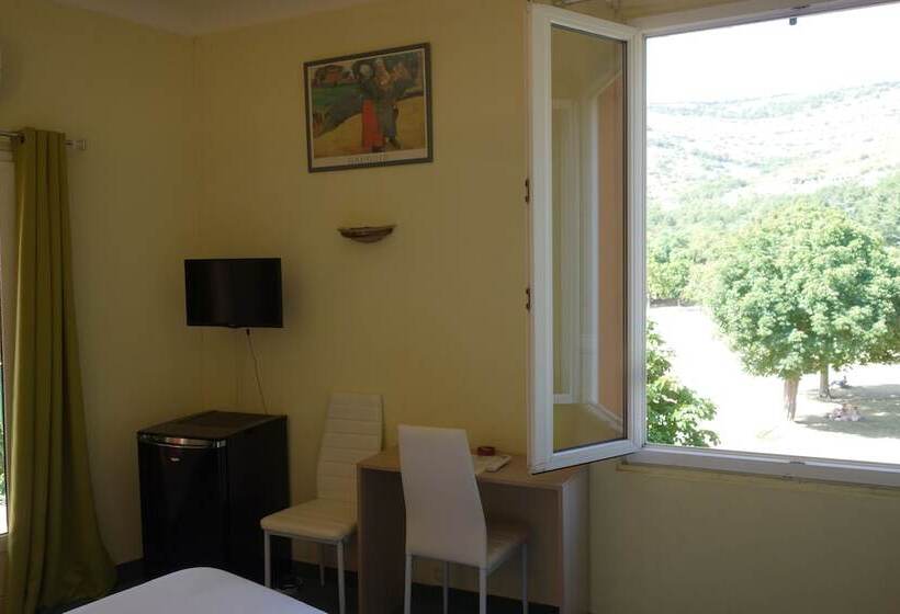 스탠다드 테라스 룸, Le Préjoly