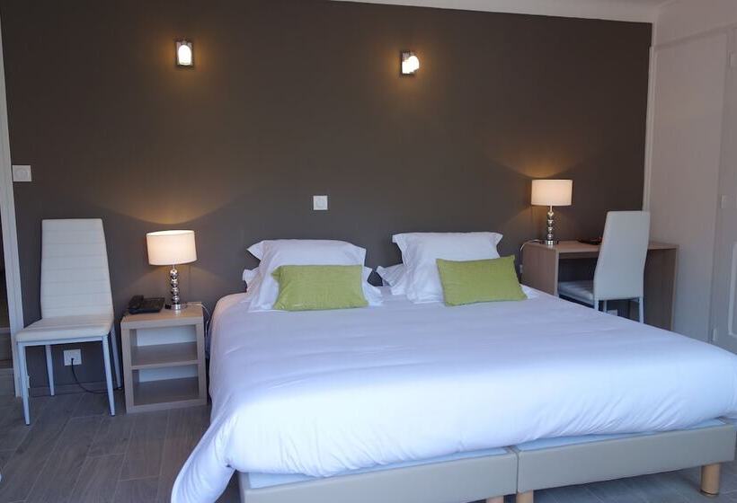 수피리어 트리플 룸, Le Préjoly