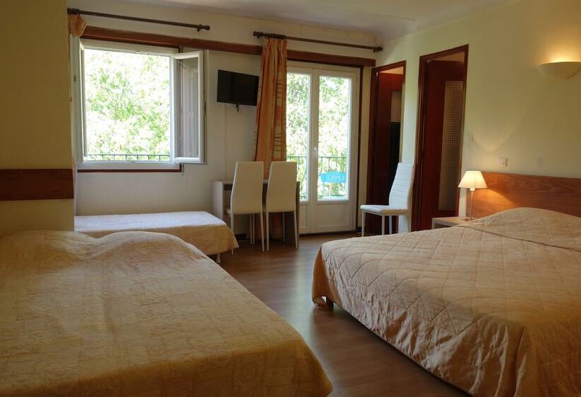 패밀리 룸, Le Préjoly