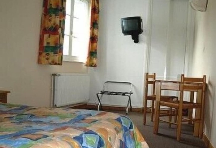 غرفة قياسية, Le Rouge Gazon