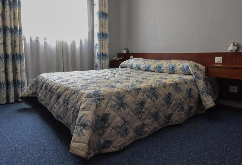 Номер Стандарт, Le Santa Maria