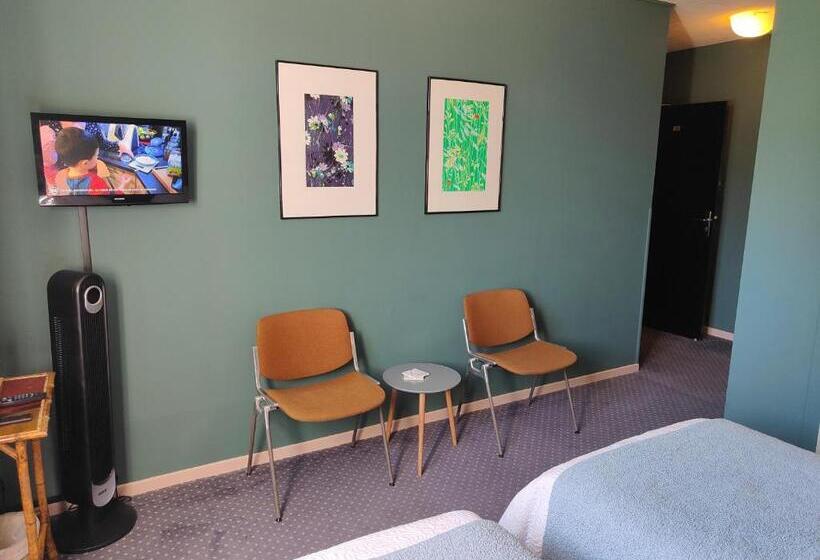 חדר סטנדרט נוף להרים, Les Rochers