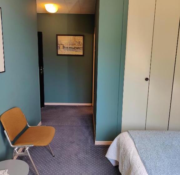 חדר סטנדרט נוף להרים, Les Rochers