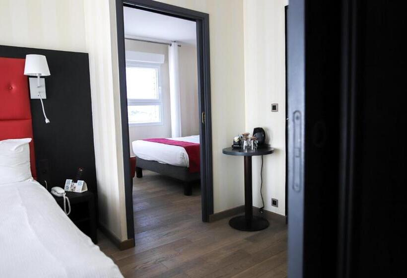 家庭间, Logis Hôtel Saint Guirec Et De La Plage