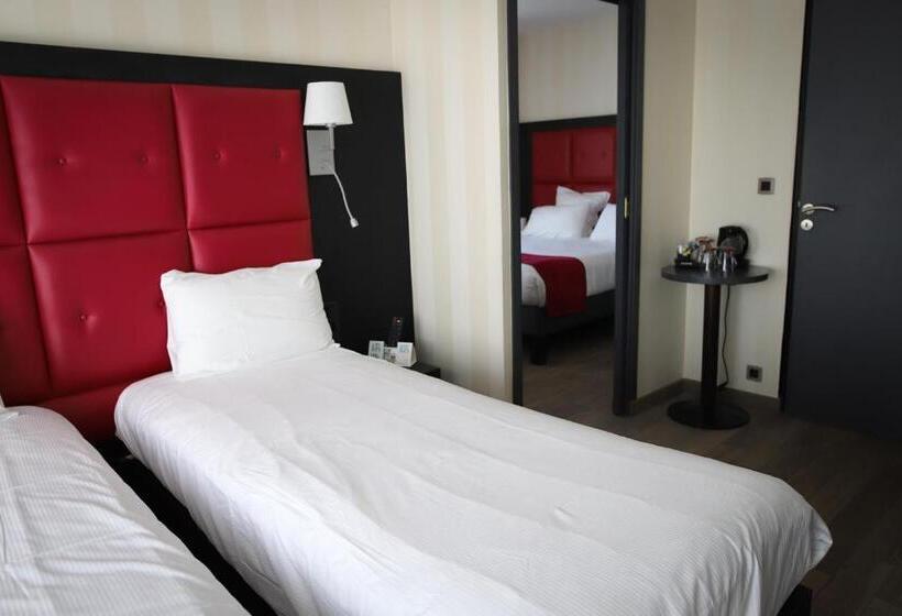 家庭间, Logis Hôtel Saint Guirec Et De La Plage