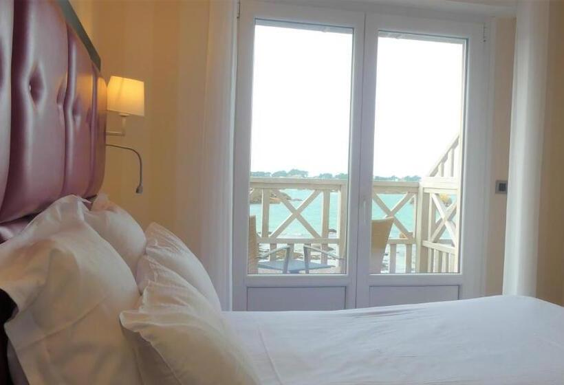 海景标准间带阳台, Logis Hôtel Saint Guirec Et De La Plage