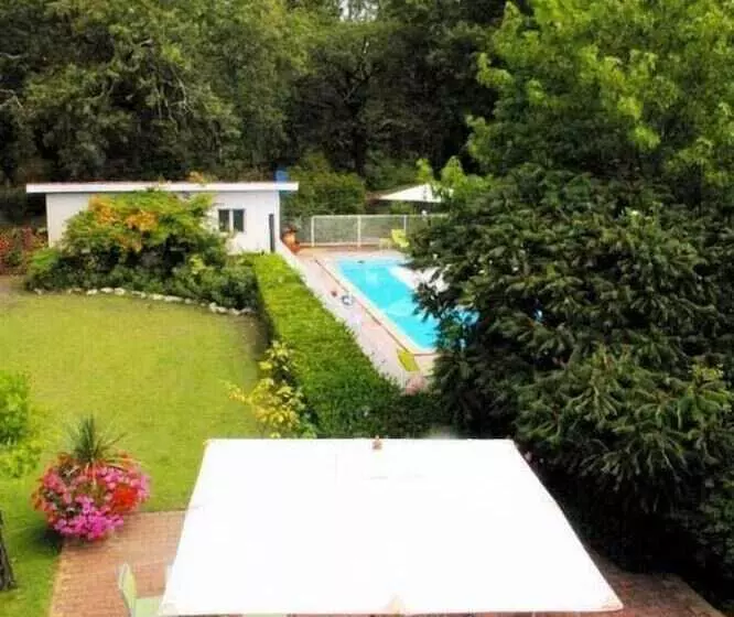 スタンダードルーム, Logis Hôtels   Le Pont Bernet   Hotel 2 étoiles Et Restaurant