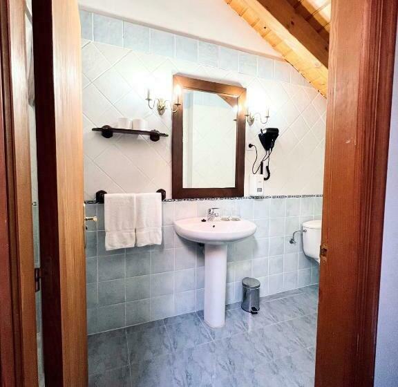 חדר סטנדרט לשלושה, Branka