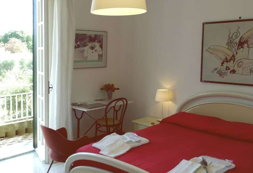 חדר קומפורט לשלושה, Giogaia