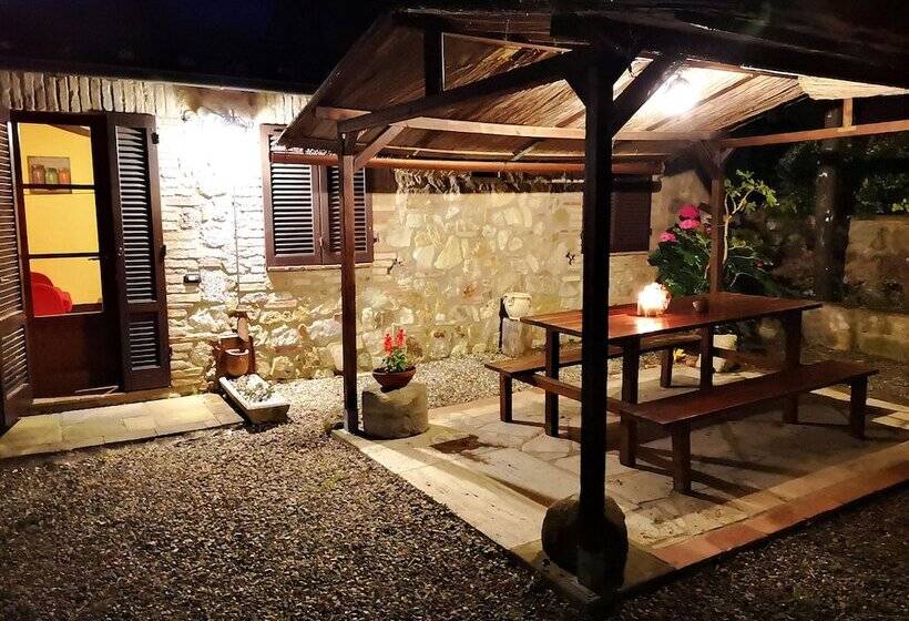 침실 3개 아파트, Agriturismo Grecinella