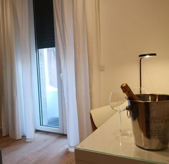 غرفة قياسية مزوَّدة بتراس, Armisi B&b