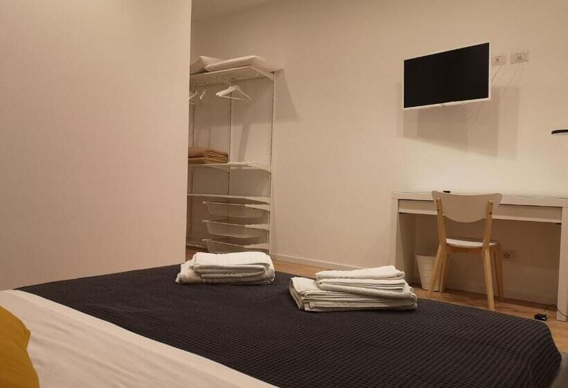 اتاق استاندارد با تراس, Armisi B&b