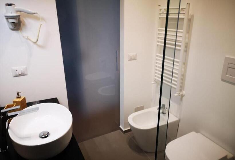 غرفة قياسية مزوَّدة بتراس, Armisi B&b