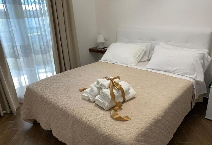 Номер Стандарт с Балконом, B&b La Melagrana